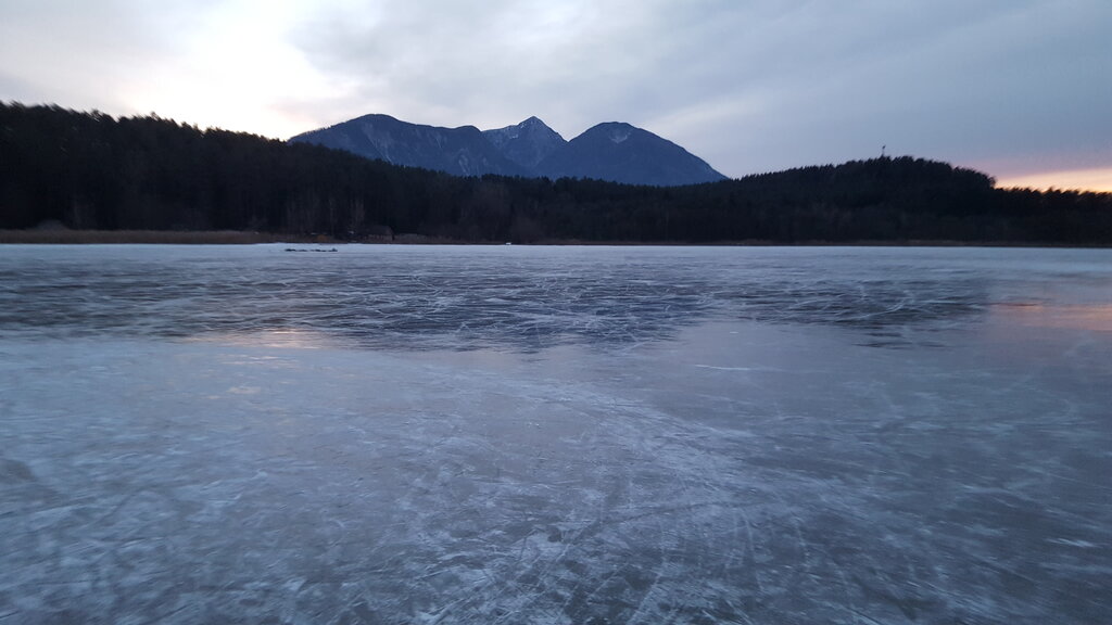 Spiegeleis am Turnersee in der KLAR!-Region Südkärnten.